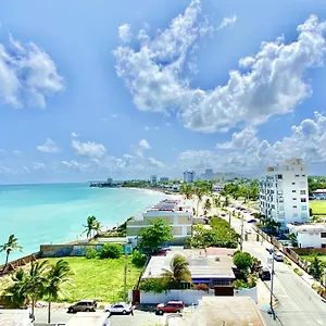 Oceanview Beach Block Balcony Ocean And City View Holiday home San Juan